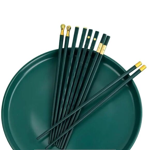SET OF 5 GREEN CHOPSTICKS - Picture 1 of 3